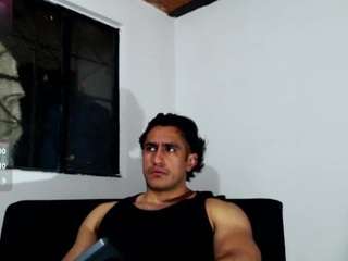 willianm777's CamSoda show and profile