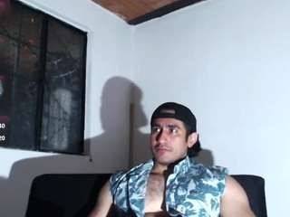 le modèle willianm777 est en webcam porno dans un show sur le site camsoda, il possède les tags suivants: black hair,blowjob,brown eyes,handjob,muscular,no drinking,no smoking,orgasm,sexting,hd