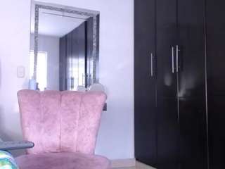 yazminmature Live Webcam on CamSoda