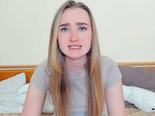 Ce modèle est en direct maintenant. hollyjayson