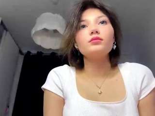 Live webcam model joslynkantner on Soda Cams