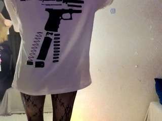 kisapisa's CamSoda show and profile