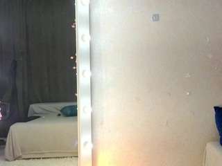 kisapisa's CamSoda show and profile