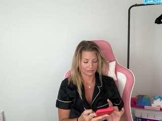 nicolenextdoor webcam