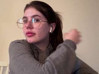 Live webcam model toiwolke on Soda Cams