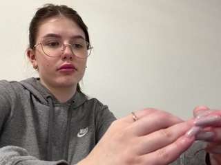 Live webcam model toiwolke on Soda Cams