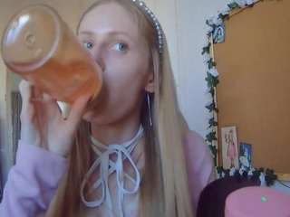 twannaflorentino's CamSoda show and profile