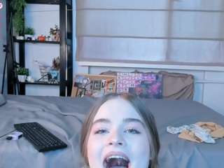 Live webcam model bluntsignal on Soda Cams