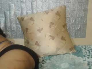 honeybosom's CamSoda show and profile