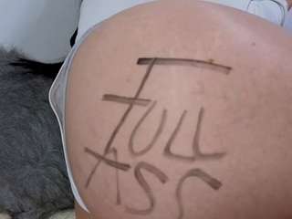 julieta-messy webcam