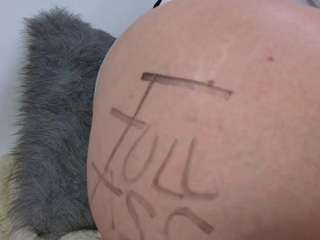 julieta-messy webcam