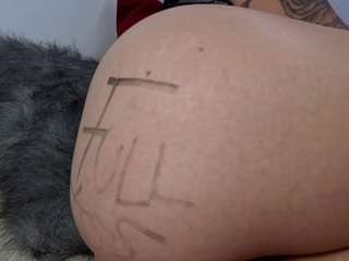 julieta-messy webcam