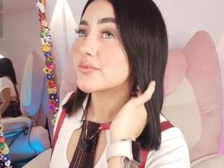 Live webcam model justonecute on Soda Cams