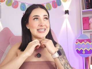 Live webcam model justonecute on Soda Cams