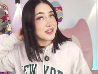 Live webcam model justonecute on Soda Cams