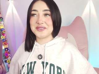 Live webcam model justonecute on Soda Cams