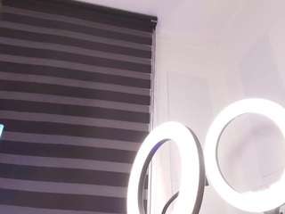 justonecute live webcam show