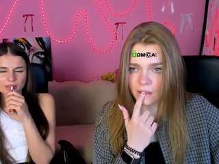 Live webcam model lissa-veils on Soda Cams