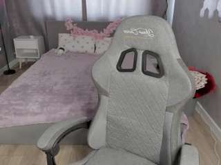loly-cutt1e