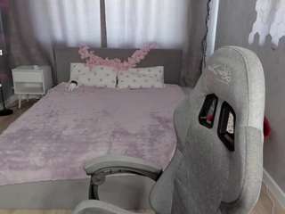 loly-cutt1e