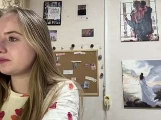 Live webcam model margueritebabeu on Soda Cams