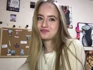 Live webcam model margueritebabeu on Soda Cams