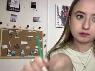 Live webcam model margueritebabeu on Soda Cams