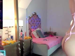 mika-doll Live Webcam on CamSoda