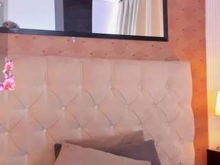 Live webcam model natashaa-blade on Soda Cams