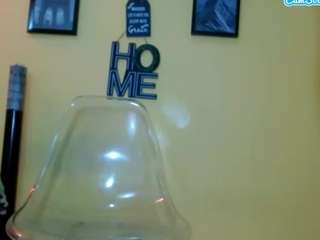 18dulcegatita webcam