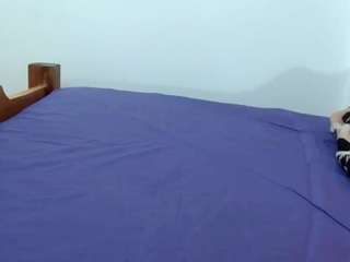 18dulcegatita webcam