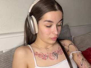 arceliacaminiti's CamSoda show and profile