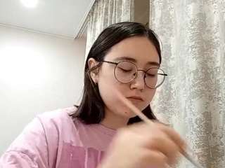 Live webcam model astridvermilyea on Soda Cams