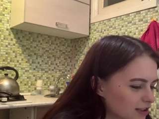 Live webcam model karolebelen on Soda Cams