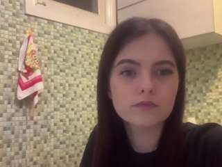 Live webcam model karolebelen on Soda Cams