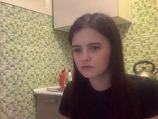 Live webcam model karolebelen on Soda Cams