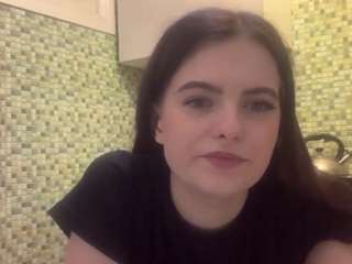 Live webcam model karolebelen on Soda Cams