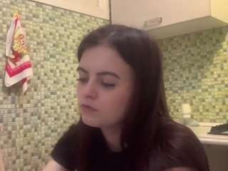 Live webcam model karolebelen on Soda Cams