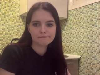 Live webcam model karolebelen on Soda Cams