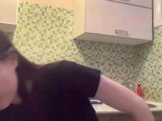 Live webcam model karolebelen on Soda Cams