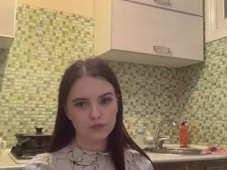 karolebelen's CamSoda show and profile