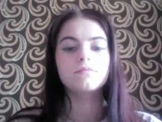 Live cam show with KaroleBelen