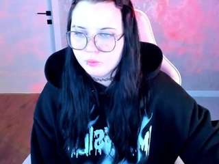 kira-gold Live Webcam on CamSoda