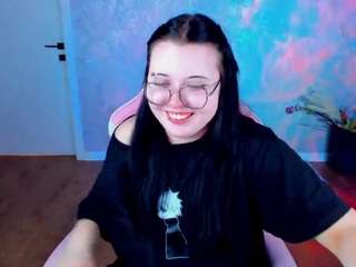 kira-gold Live Webcam on CamSoda