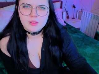 Este modelo está ao vivo agora. kira-gold