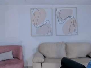 Live webcam model lillysolem on Soda Cams