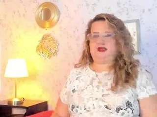 martina-curvy webcam