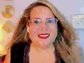 martina-curvy Live Webcam on CamSoda