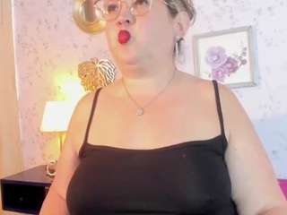 martina-curvy webcam