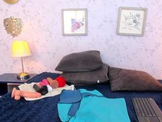 martina-curvy